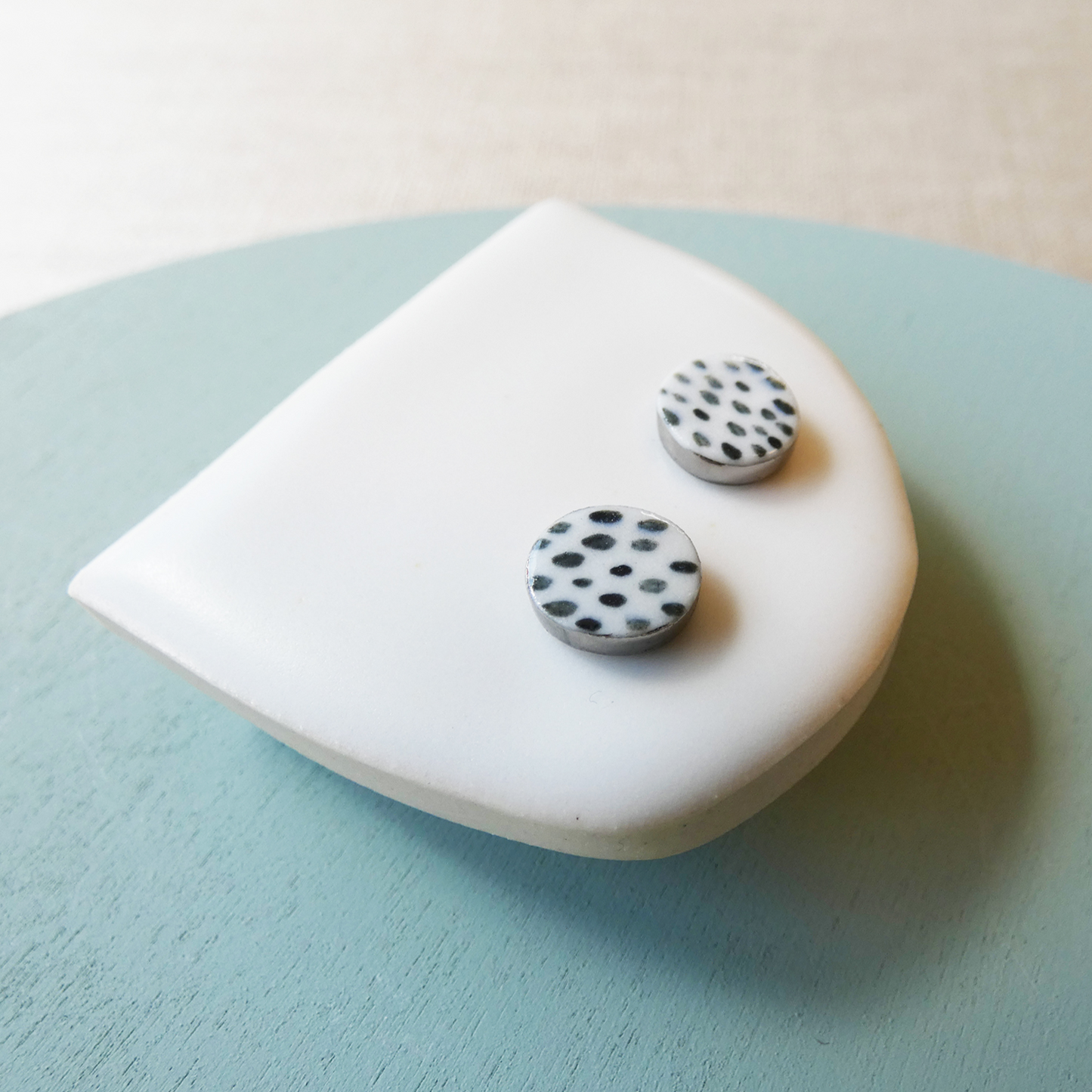 And O Design: Dashed Oval Bezel Stud Earrings